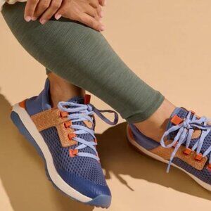 Like New OluKai - Wailuku - Moonlit Ocean Women’s Athletic Shoes